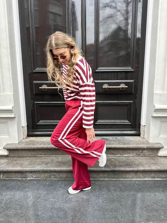 Justine donkerrode trackpants met witte strepen