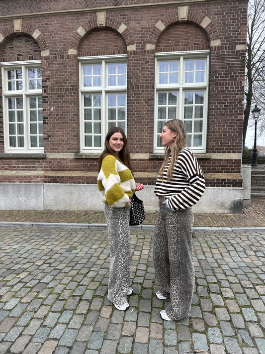 Leopard straight jeans